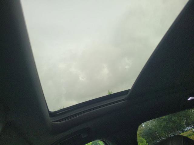 Used 2022 Cadillac XT4 Premium Luxury w/ Safety Alert Package image 92