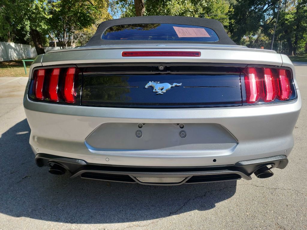 Used 2020 Ford Mustang Premium image 8