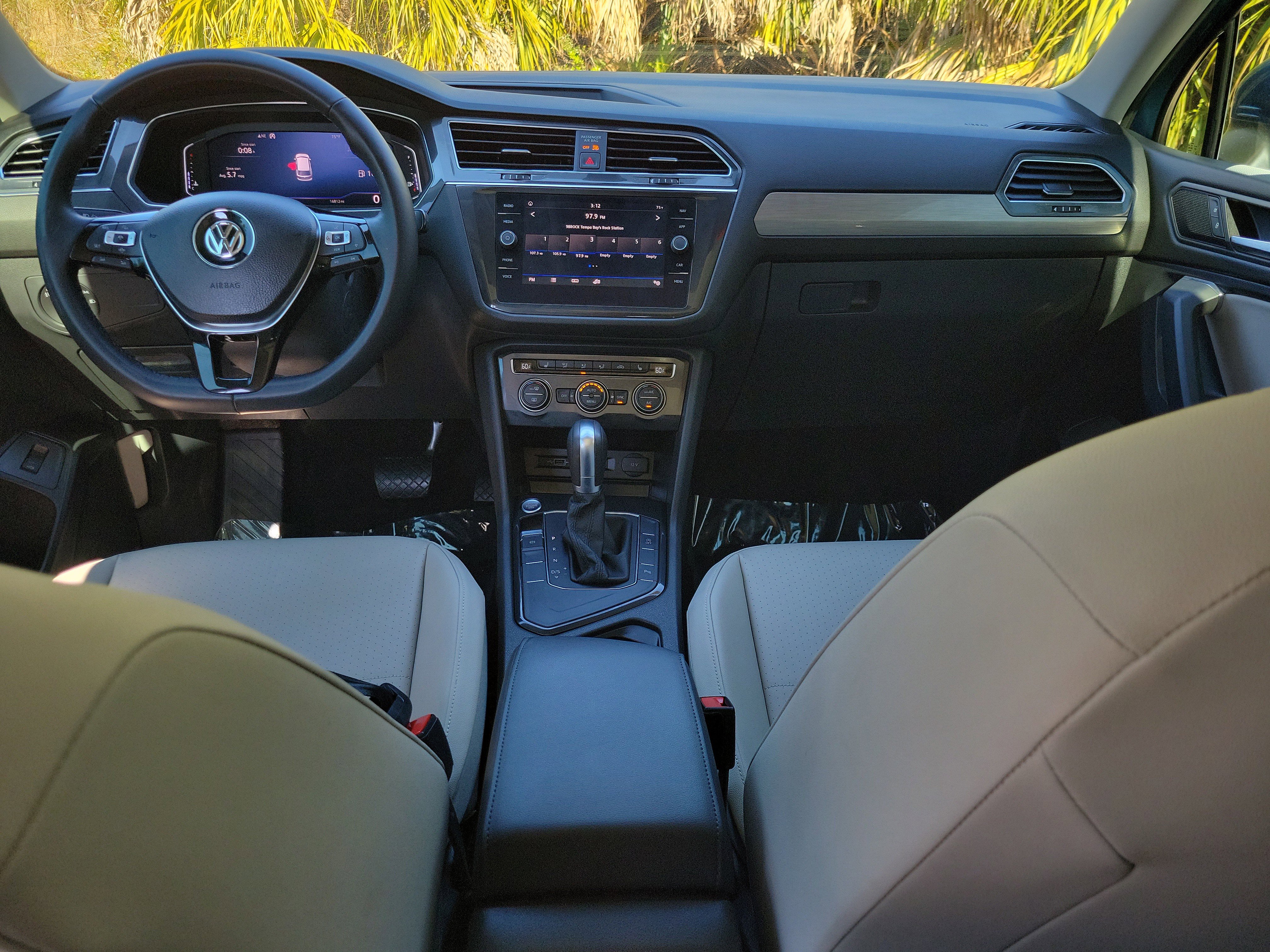 Used 2019 Volkswagen Tiguan SEL image 13