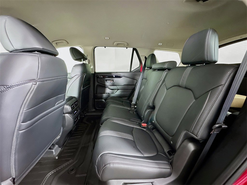 New 2025 Honda Pilot EX-L image 17