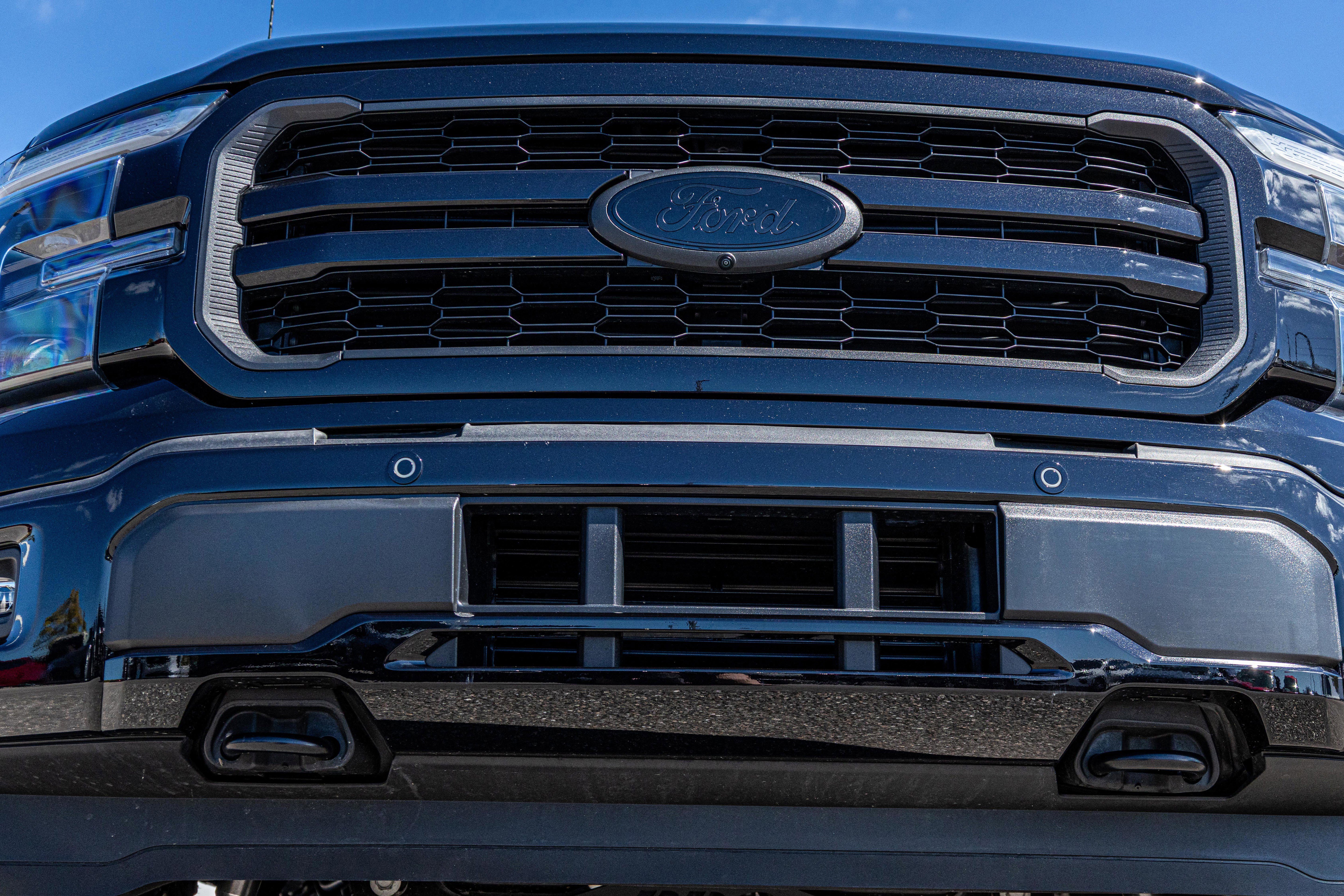 New 2025 Ford F150 Lariat w/ Equipment Group 502A High image 10