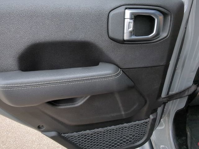 Used 2023 Jeep Wrangler Unlimited Rubicon 4xe w/ Steel Bumper Group AWD/4WD image 24