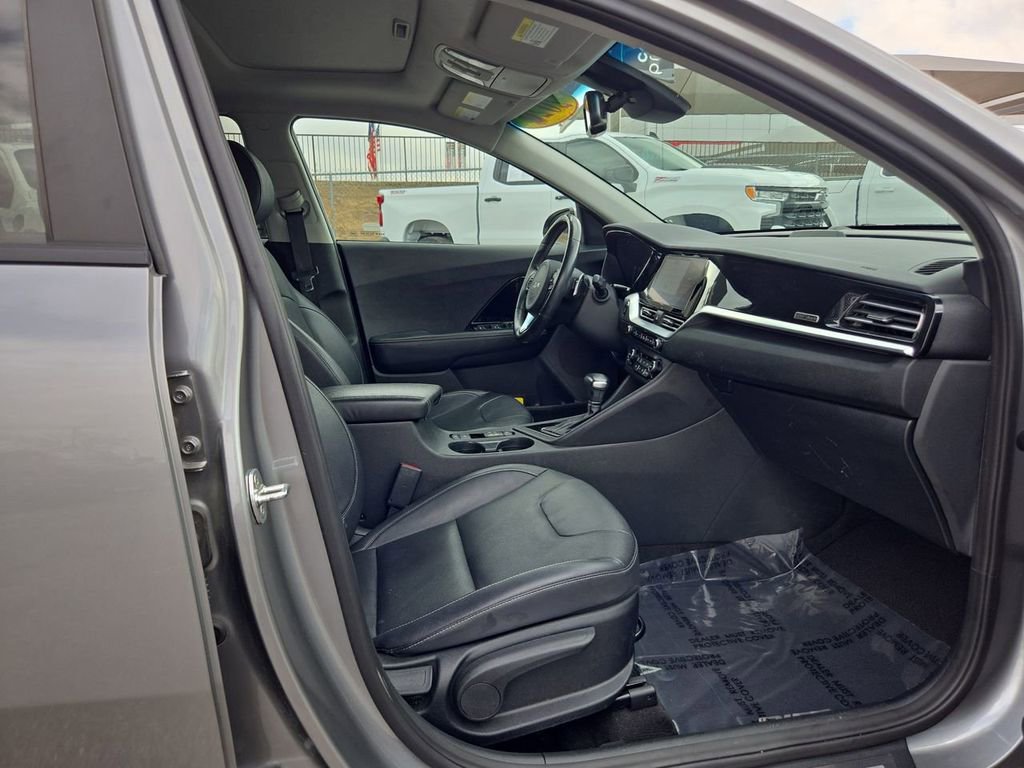 Used 2022 Kia Niro EX Premium image 28