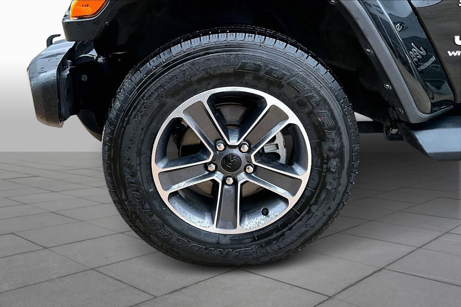 Certified 2023 Jeep Wrangler Unlimited Sahara AWD/4WD image 13