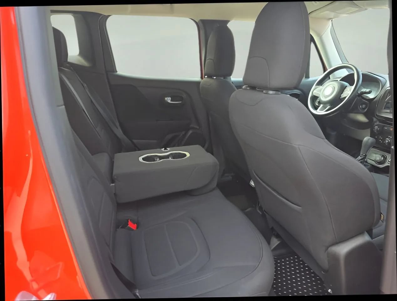 Used 2019 Jeep Renegade Latitude w/ Cold Weather Group AWD/4WD image 19