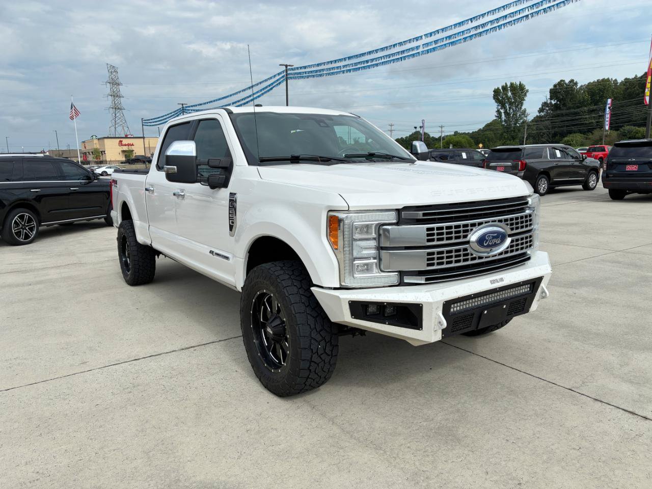 Used 2018 Ford F250 Platinum w/ Platinum Ultimate Package AWD/4WD image 4