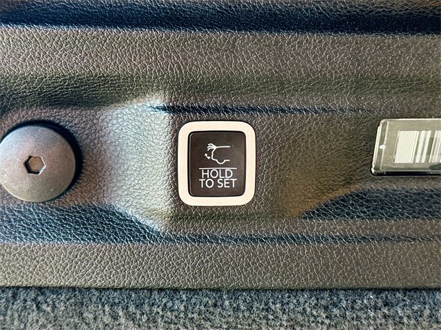 Used 2024 Jeep Grand Cherokee L Summit image 14