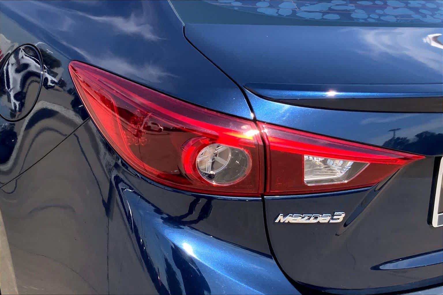 Used 2018 MAZDA MAZDA3 Grand Touring FWD image 27