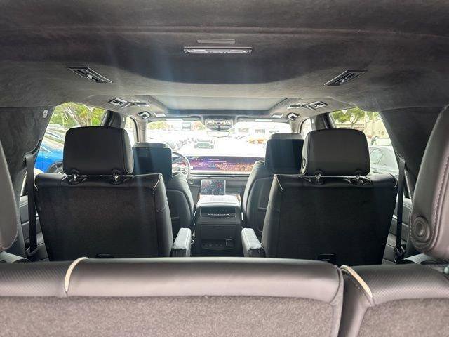 New 2025 Cadillac Escalade ESV Premium Luxury Platinum image 21