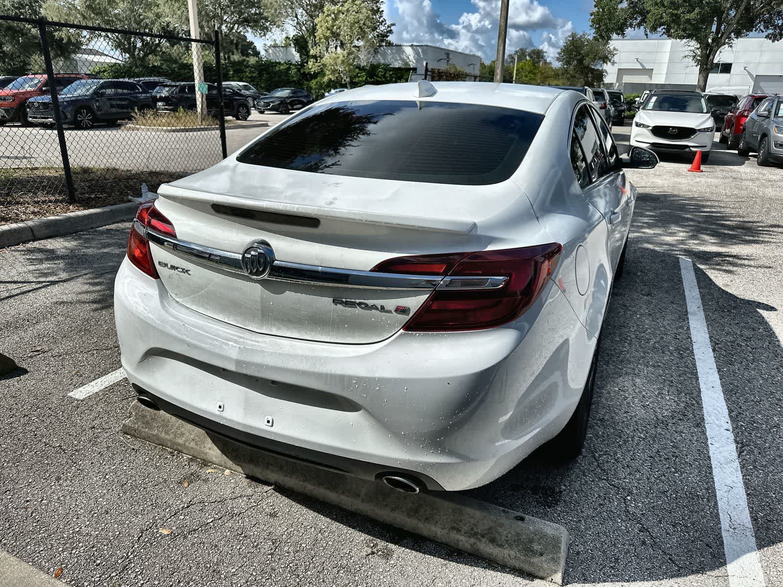 Used 2017 Buick Regal Sport Touring FWD image 8