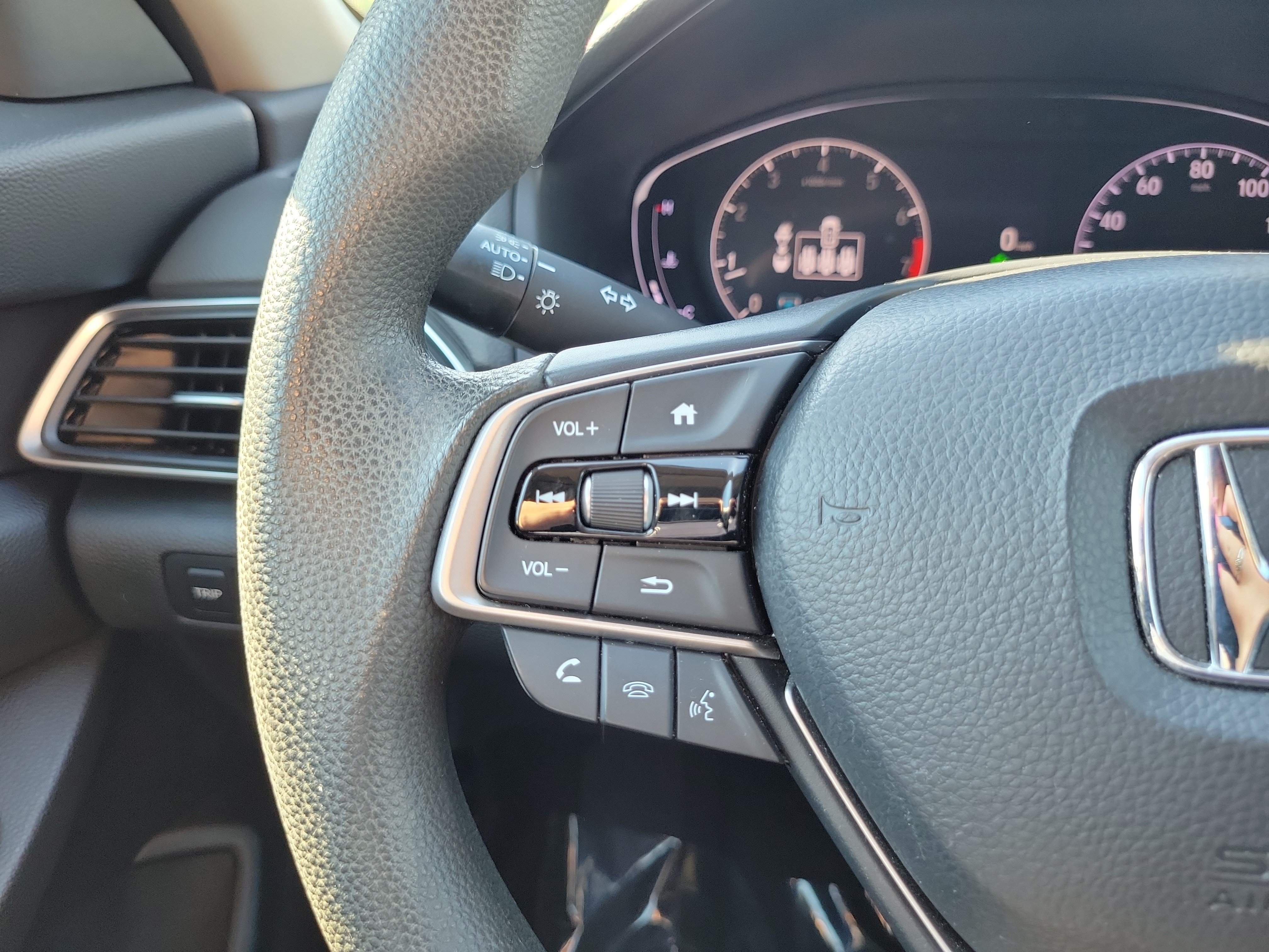 Used 2021 Honda Accord LX image 17