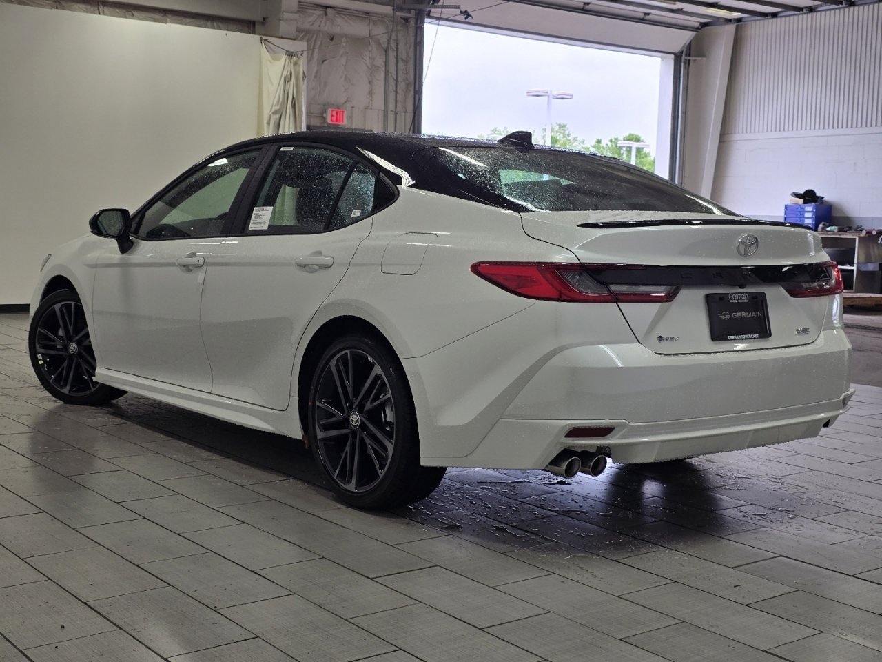 New 2026 Toyota Camry Hybrid FWD image 15