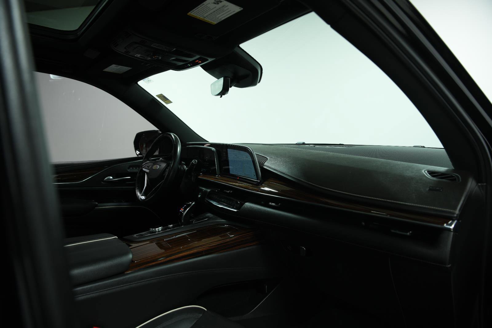 Used 2022 Cadillac Escalade Premium Luxury w/ Performance Package image 19