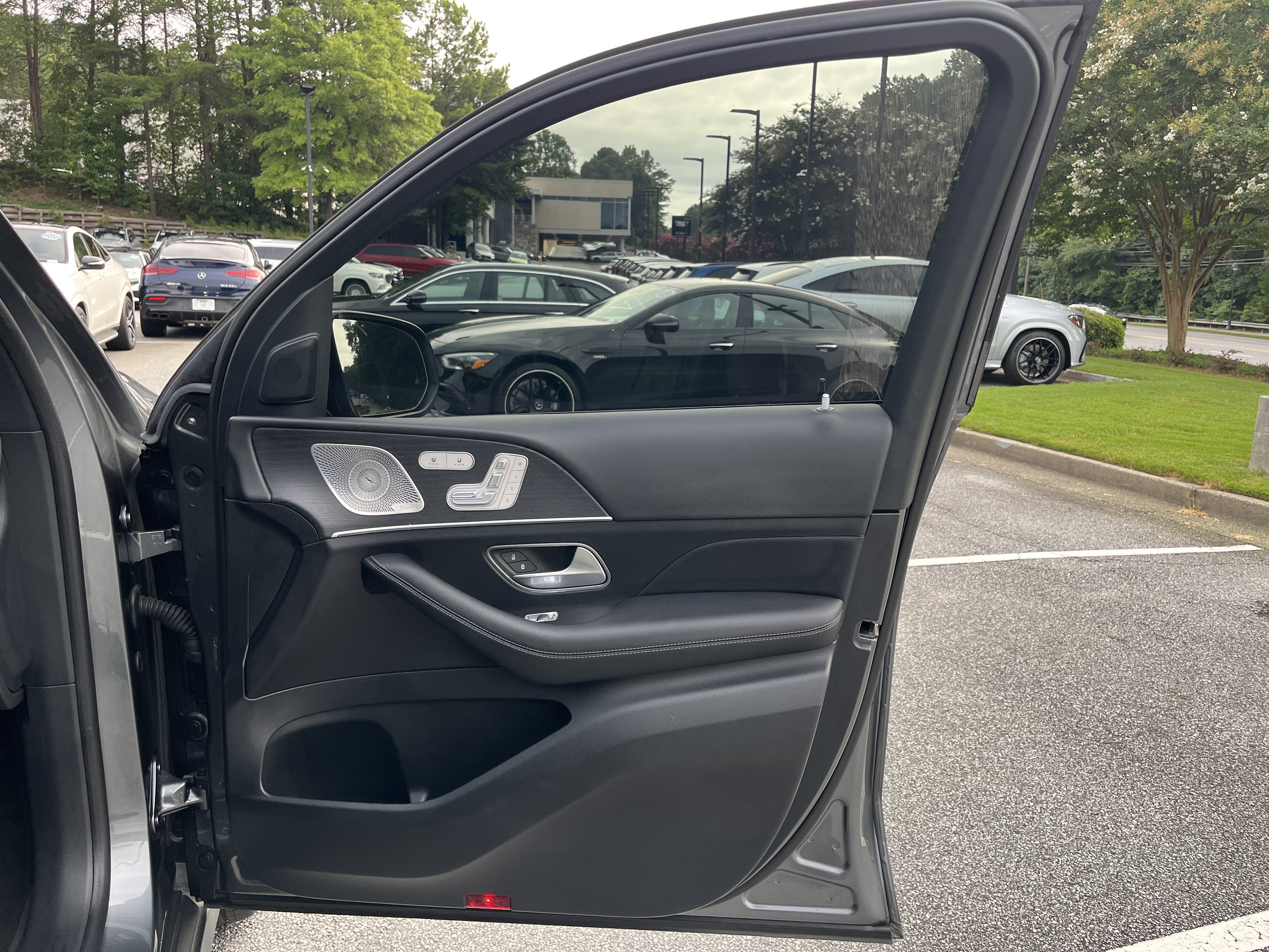 Certified 2025 Mercedes-Benz GLE 450e 4MATIC image 49