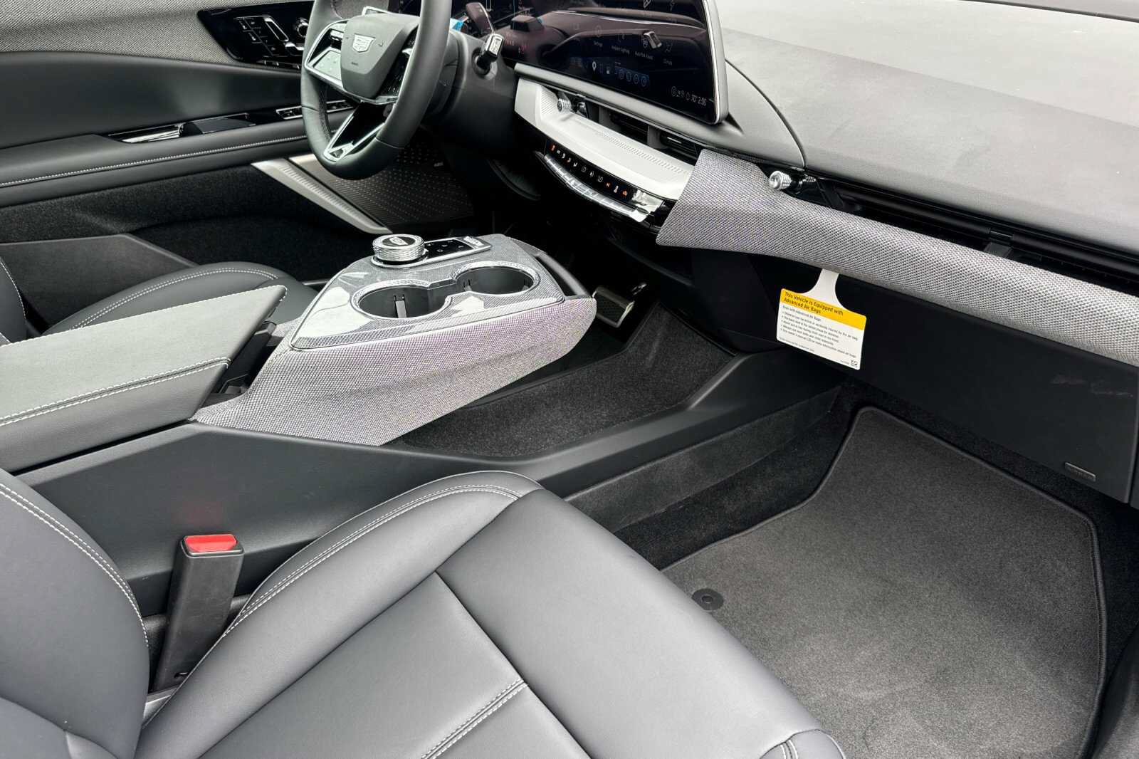 New 2027 Cadillac Optiq Sport w/ LPO, Floor Liner Package AWD/4WD image 44