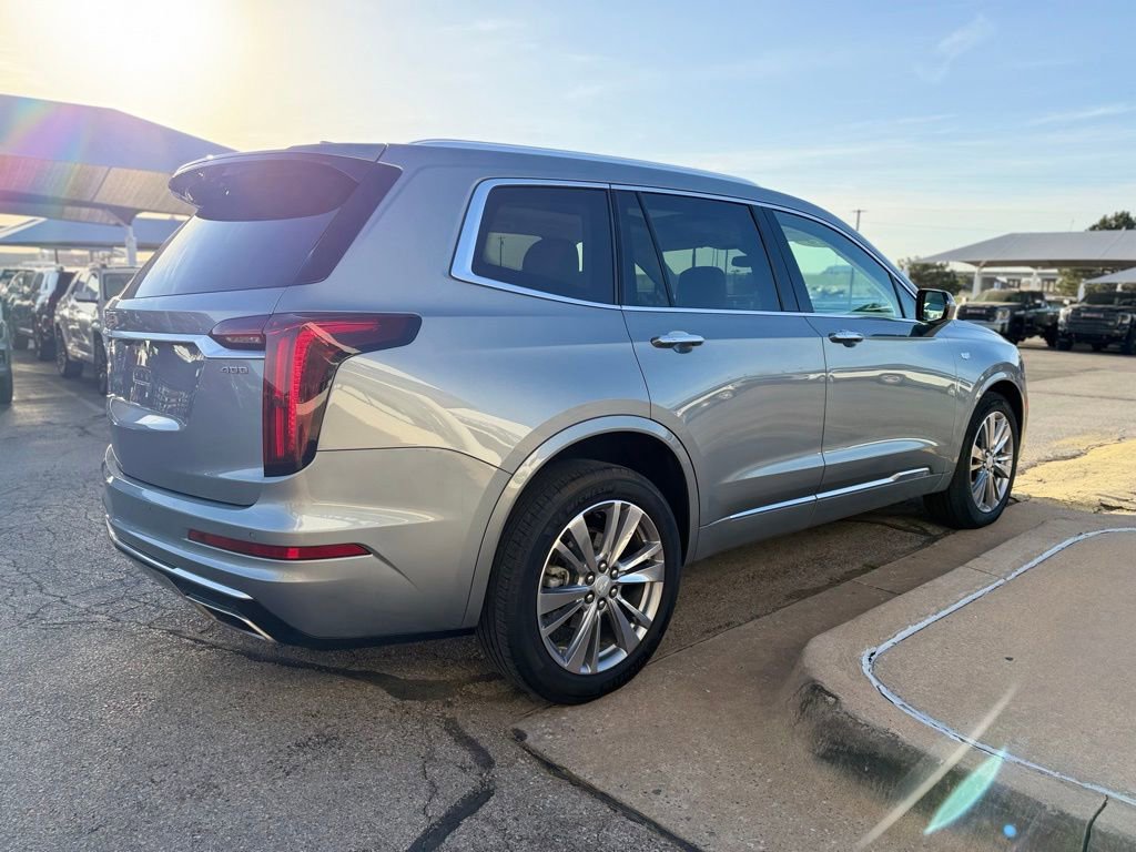 Used 2024 Cadillac XT6 Premium Luxury image 4