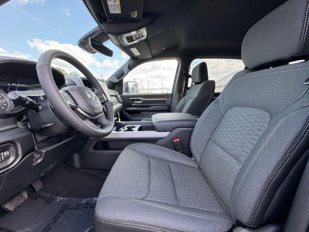 New 2026 RAM 1500 Big Horn AWD/4WD image 16