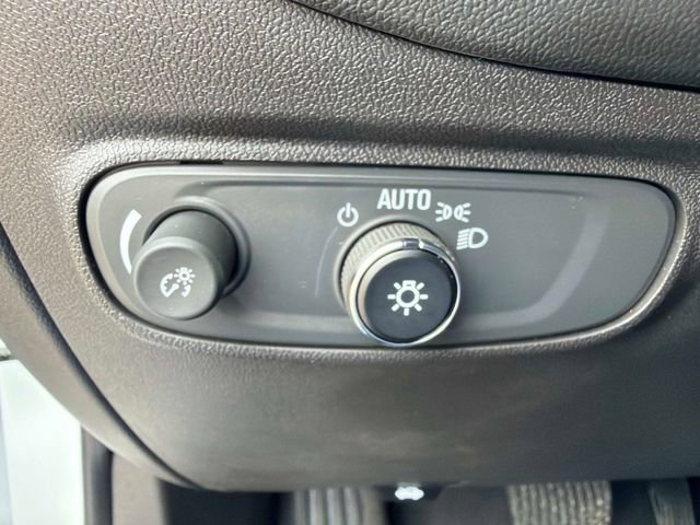 Used 2023 Chevrolet Equinox RS AWD/4WD image 30