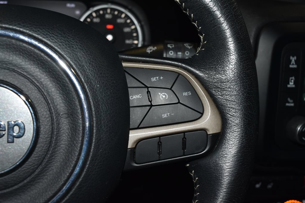 Used 2015 Jeep Renegade Limited FWD image 9