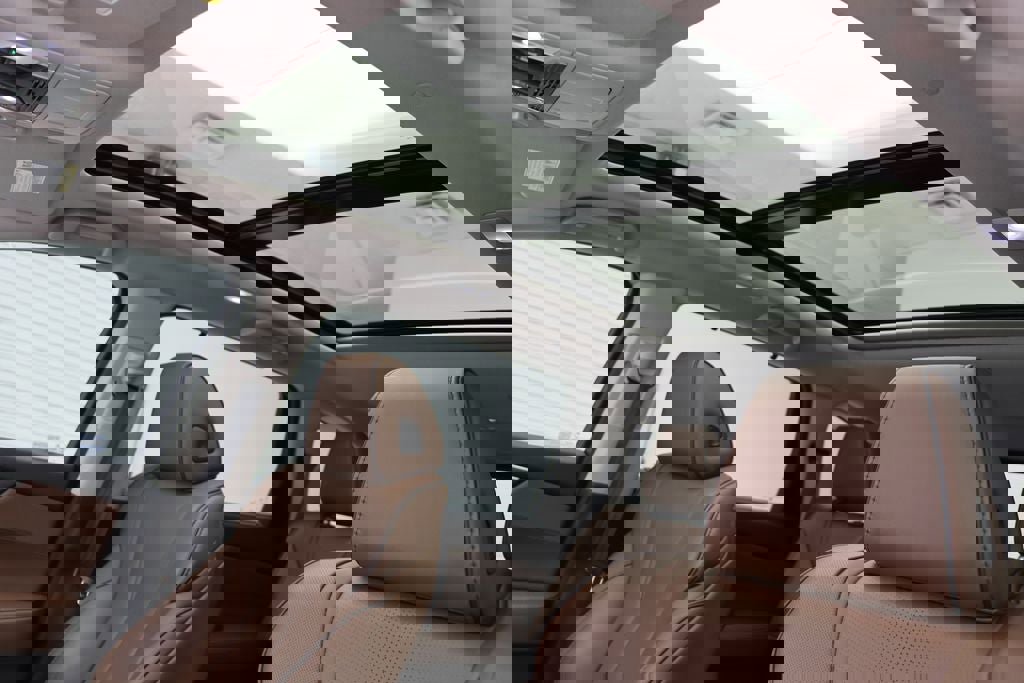 Used 2024 Acura MDX SH-AWD w/ Advance Package image 18