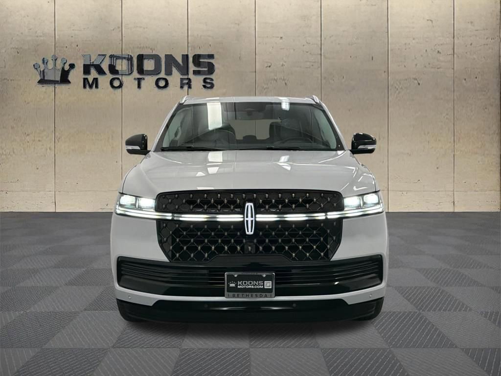 New 2026 Lincoln Navigator Black Label AWD/4WD image 3