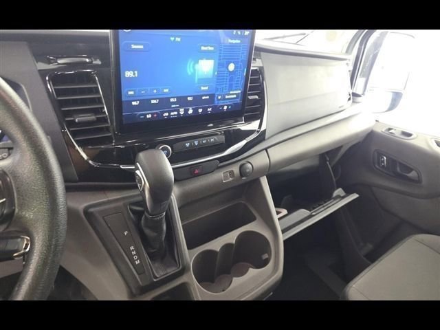 Used 2023 Ford Transit 350 XLT image 4