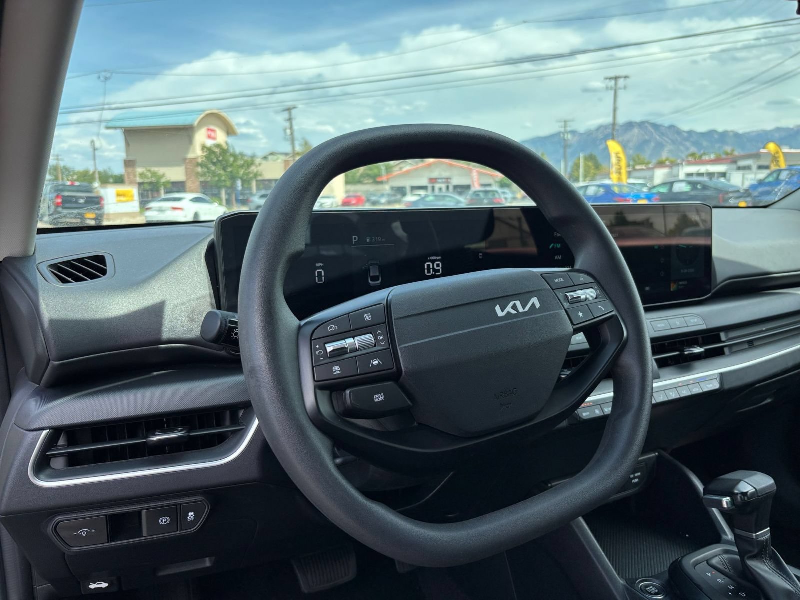 Used 2026 Kia K4 FWD image 32