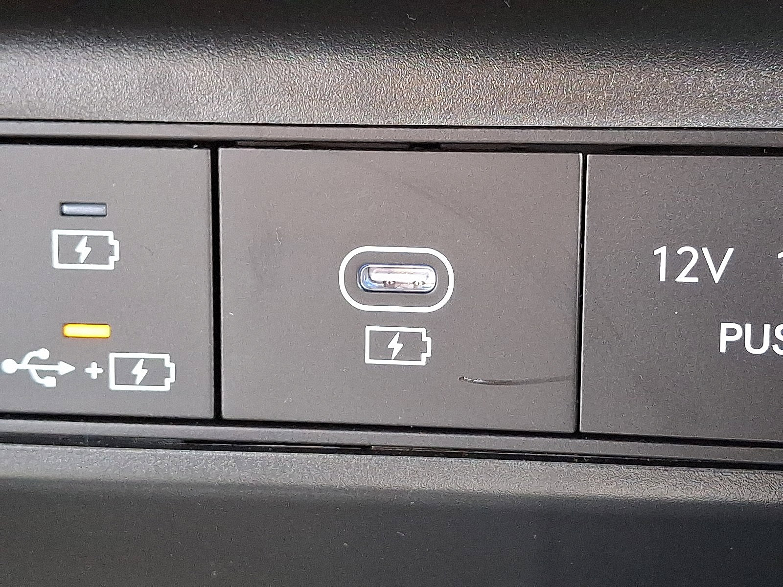 Certified 2025 Hyundai Tucson SE image 14