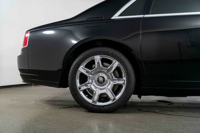 Used 2012 Rolls-Royce Ghost image 10