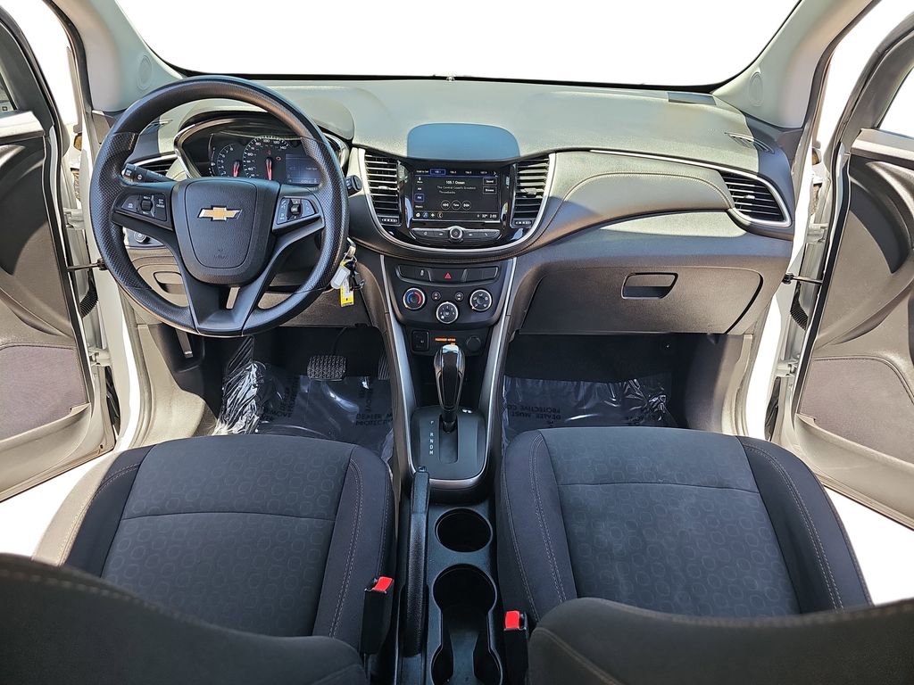 Used 2018 Chevrolet Trax LS w/ Fleet Convenience Package FWD image 9
