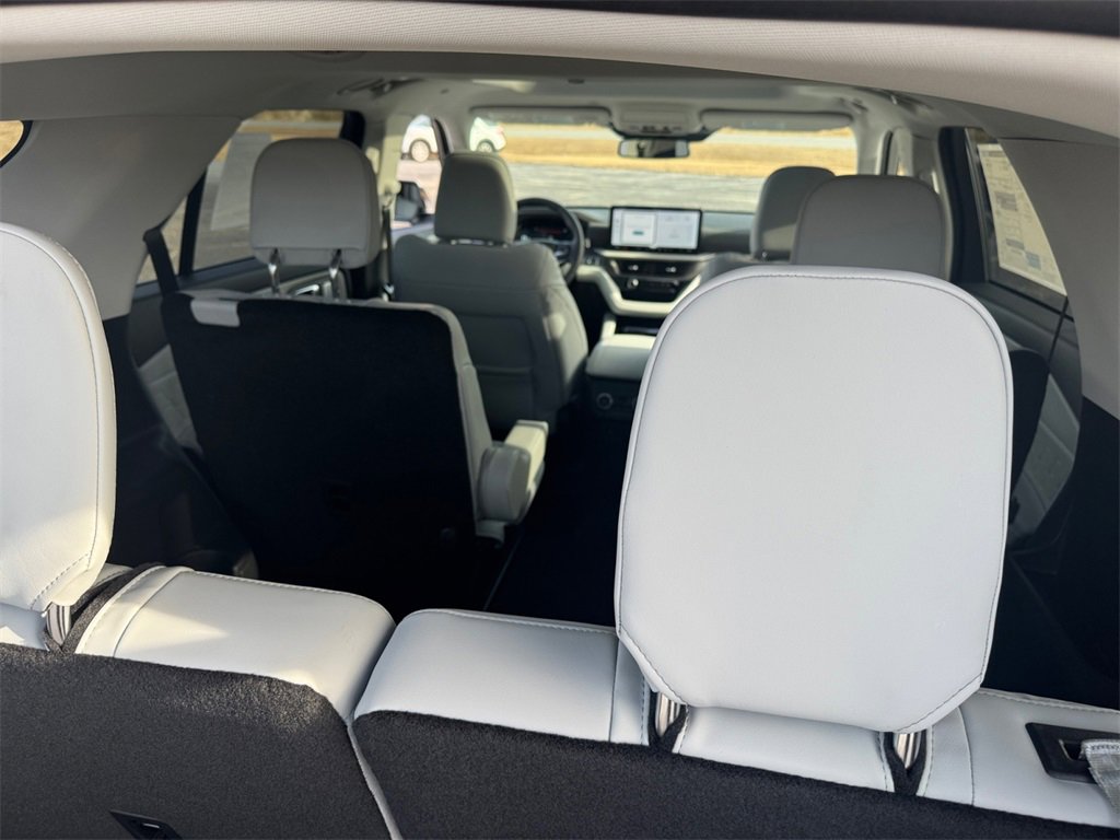 New 2026 Ford Explorer Platinum w/ LUX Leather Package image 16