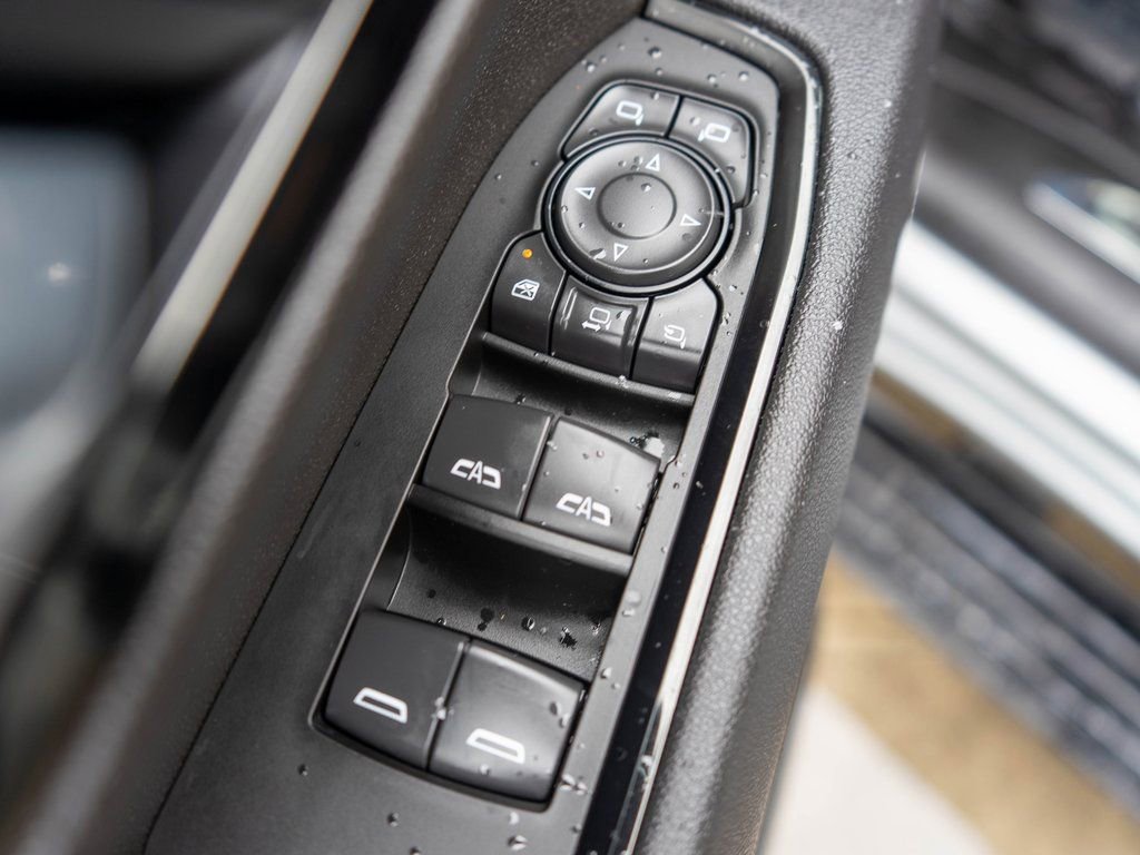 Used 2025 GMC Sierra 3500 AT4 w/ AT4 Premium Plus Package image 19