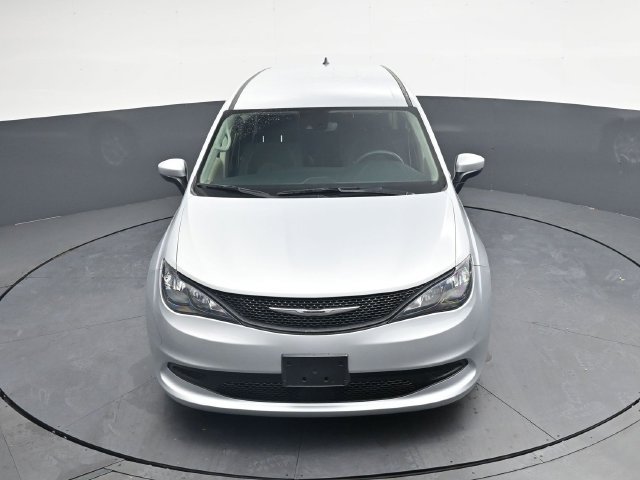 Used 2023 Chrysler Voyager LX FWD image 31