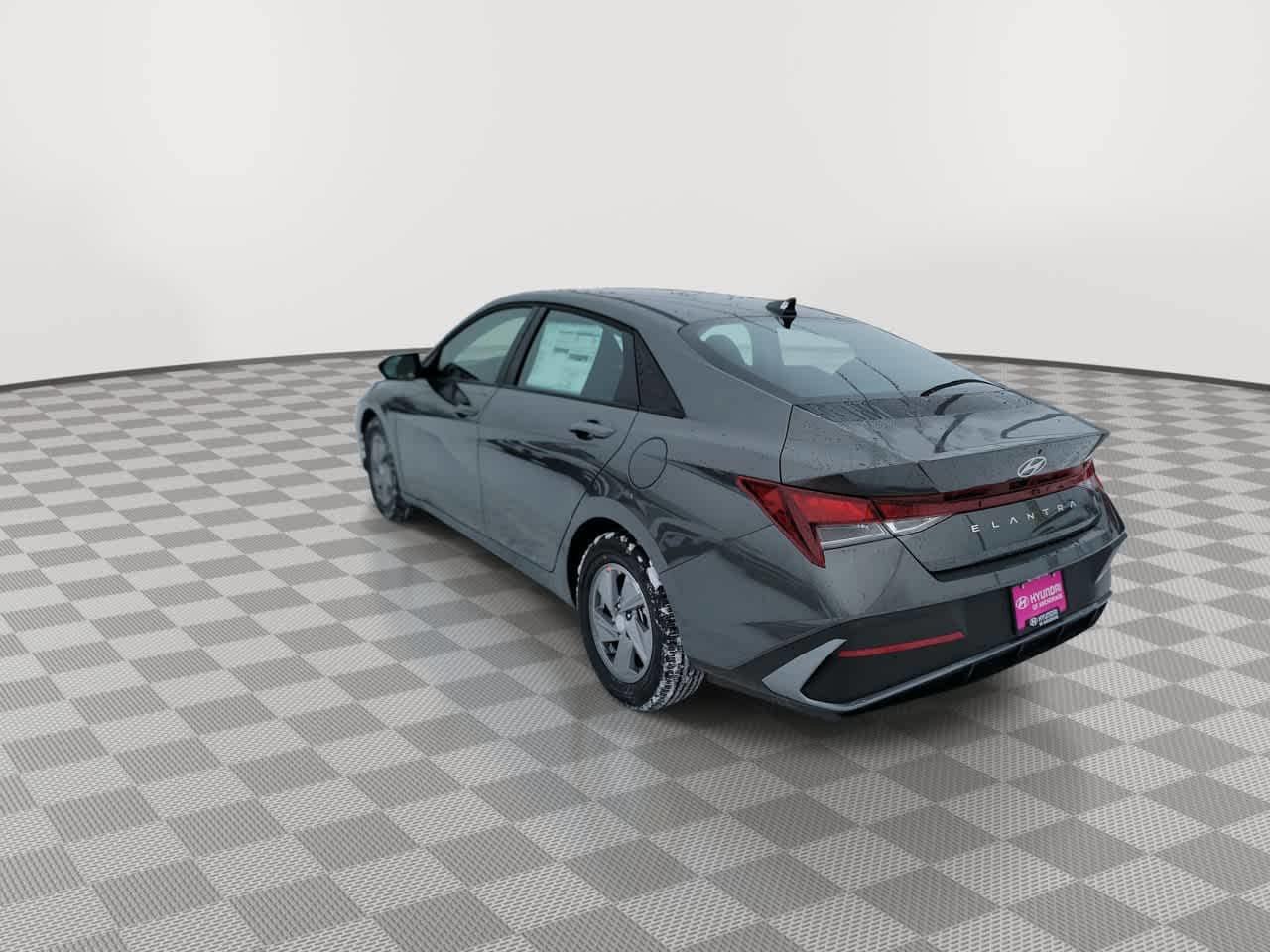 New 2026 Hyundai Elantra SE image 6