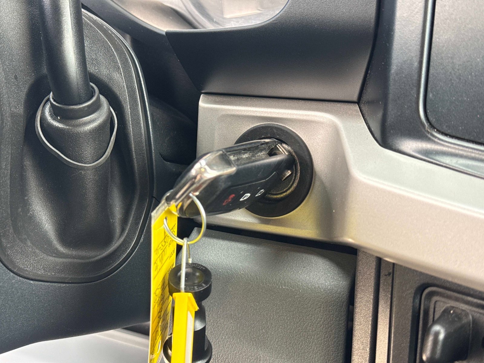 Used 2025 Ford F250 XLT image 28