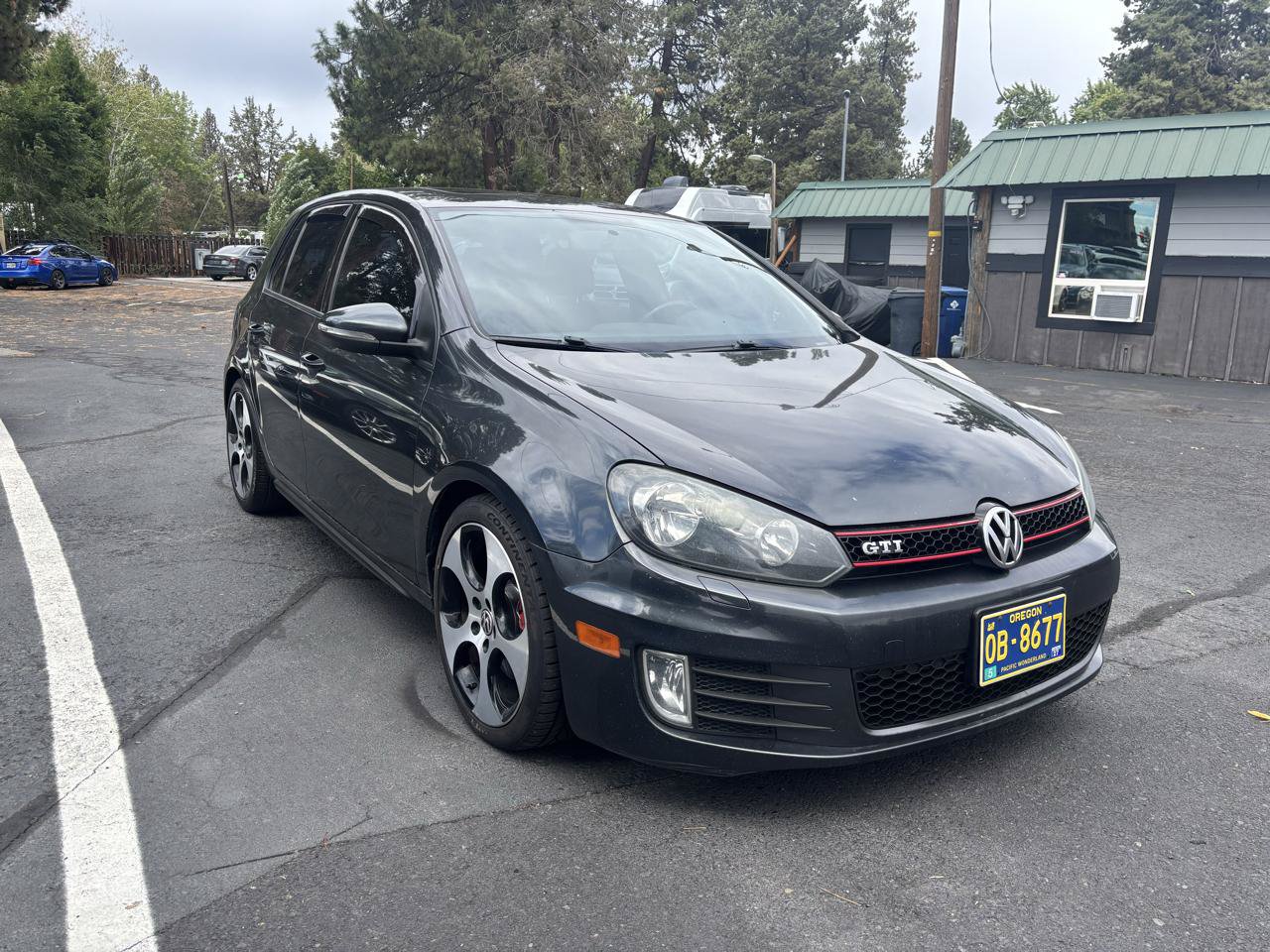 Used 2012 Volkswagen Golf 4-Door FWD image 6
