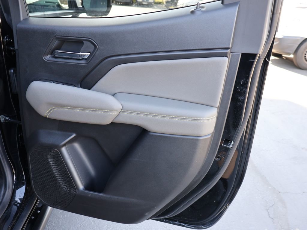 Used 2024 Chevrolet Colorado ZR2 w/ ZR2 Convenience Package III image 16