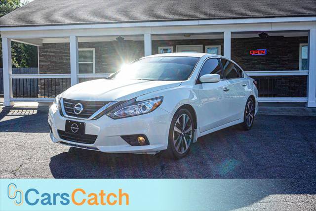 Used 2017 Nissan Altima 2.5 SR FWD image 11
