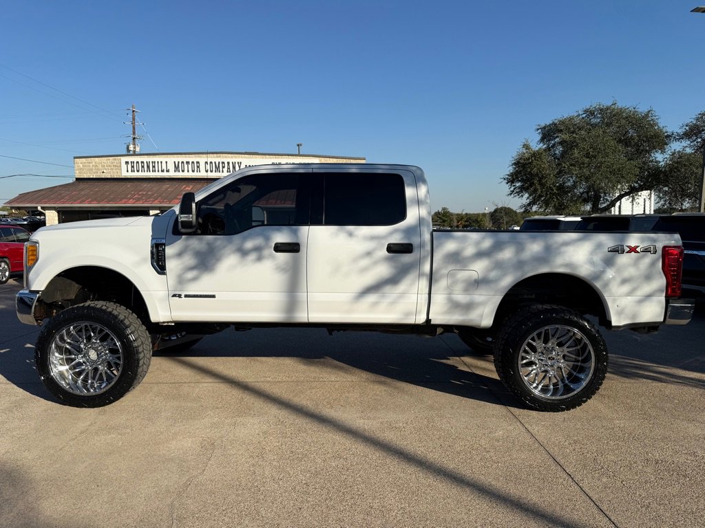 Used 2017 Ford F250 XLT AWD/4WD image 4