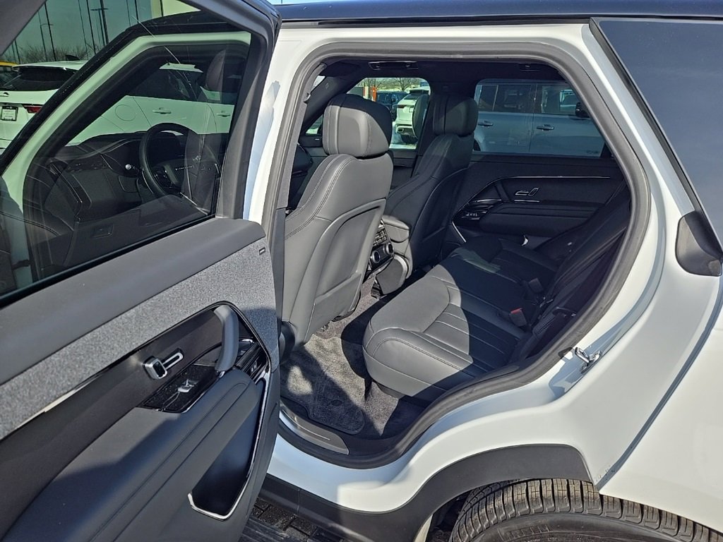 Used 2023 Land Rover Range Rover Sport SE Dynamic image 17