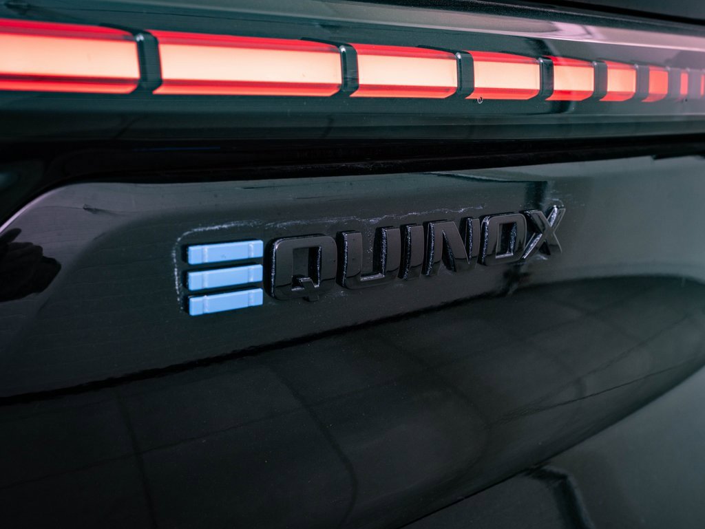 Used 2025 Chevrolet Equinox EV RS image 16