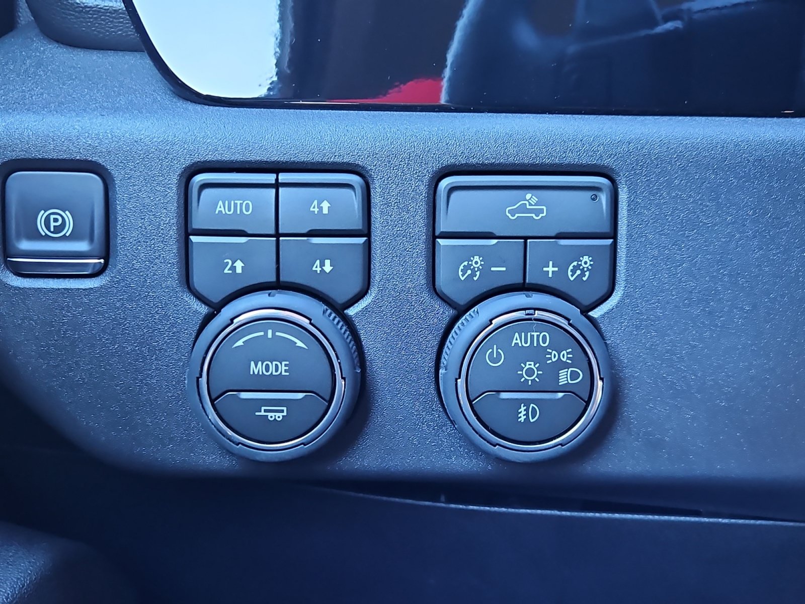 Used 2026 Chevrolet Silverado 1500 LT Trail Boss w/ Protection Package AWD/4WD image 18