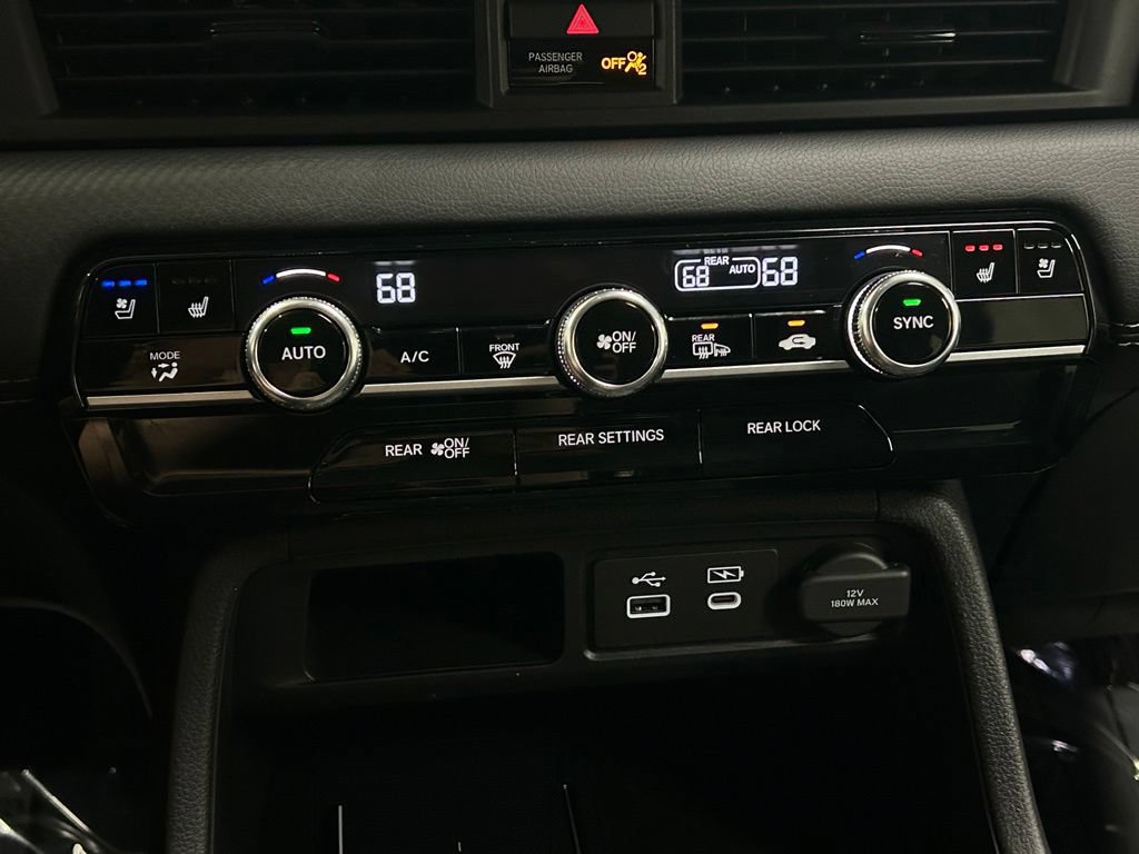 Used 2025 Honda Pilot Elite image 23