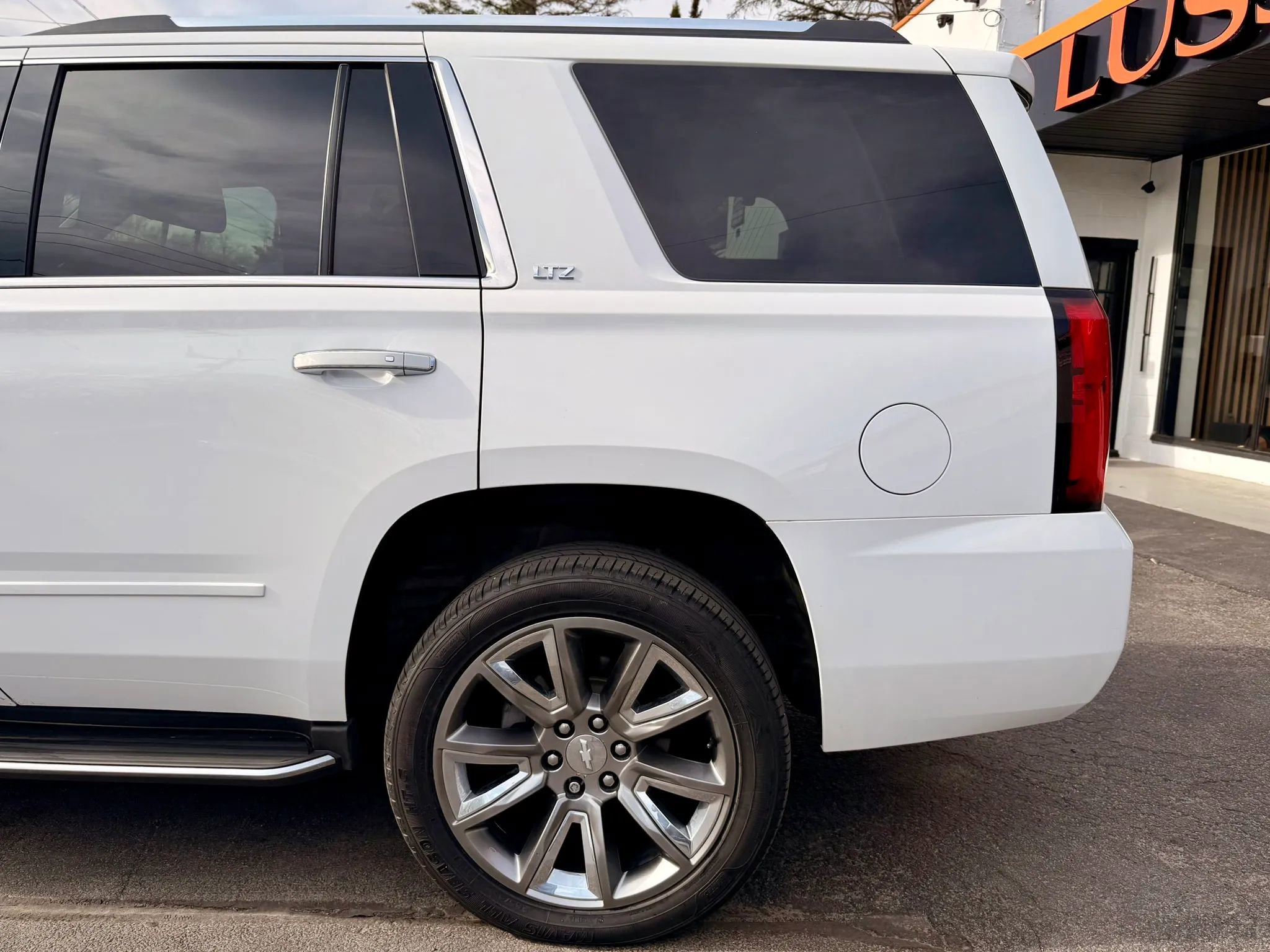 Used 2016 Chevrolet Tahoe LTZ image 11