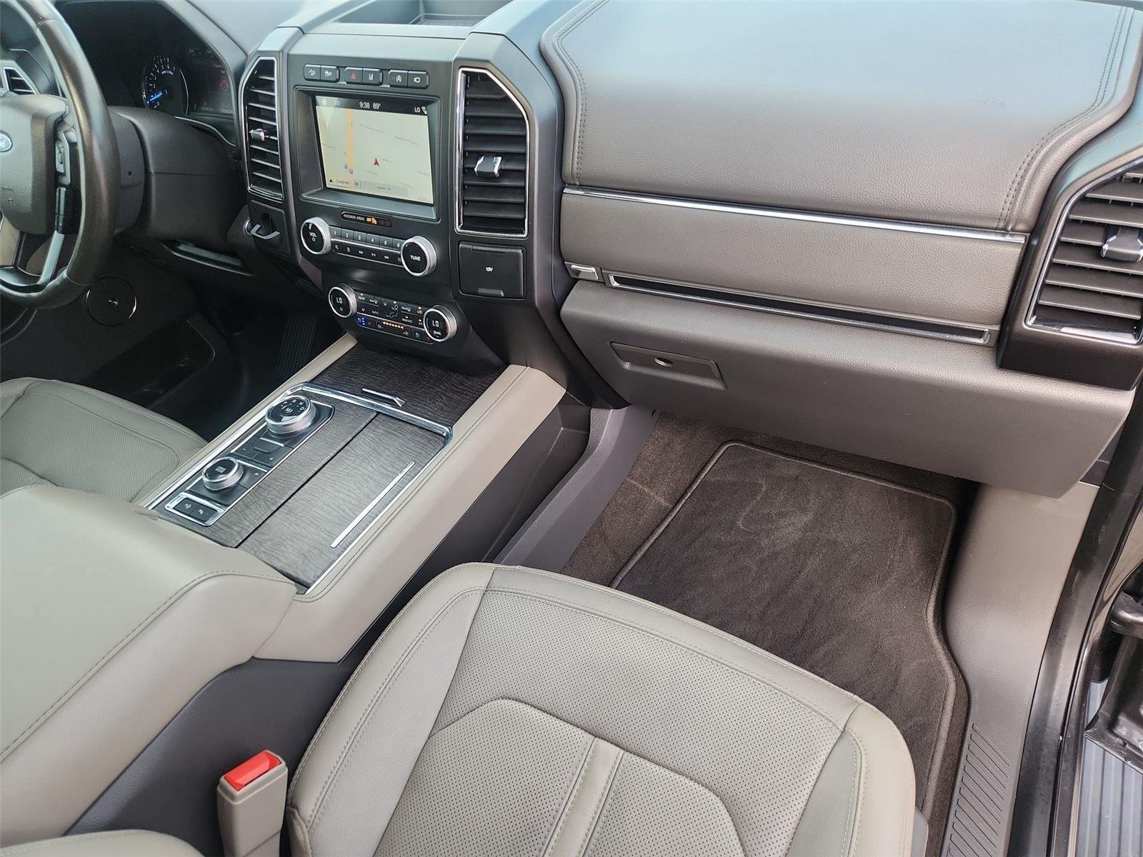 Used 2019 Ford Expedition Limited w/ Equipment Group 302A AWD/4WD image 30