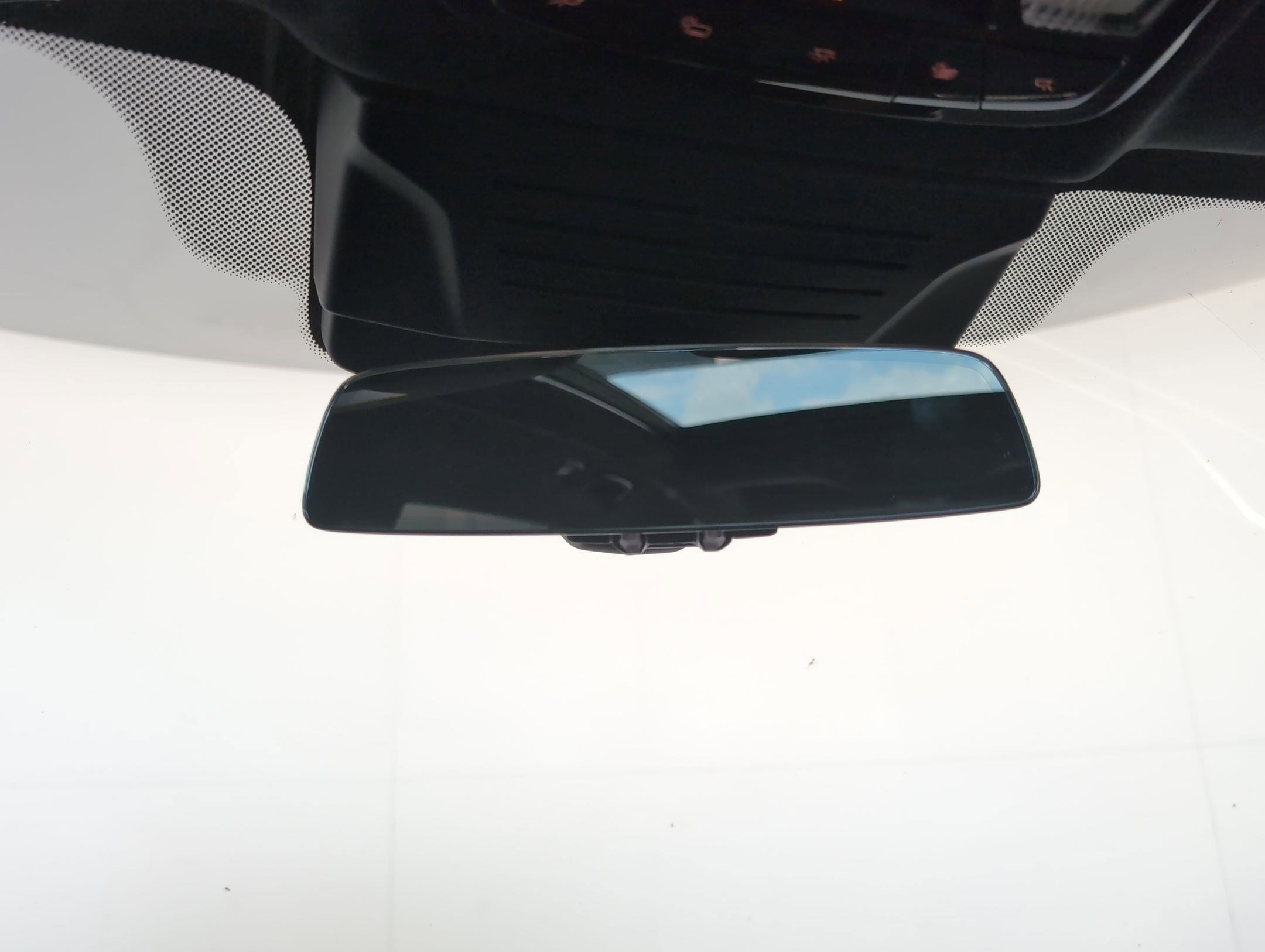 New 2026 BMW X7 M60i image 17