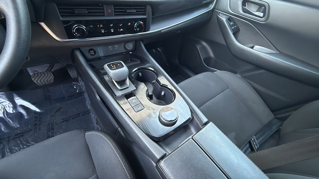 Used 2025 Nissan Rogue S AWD/4WD image 14