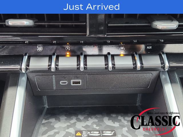 Used 2024 Chevrolet Colorado LT w/ LT Convenience Package II AWD/4WD image 28