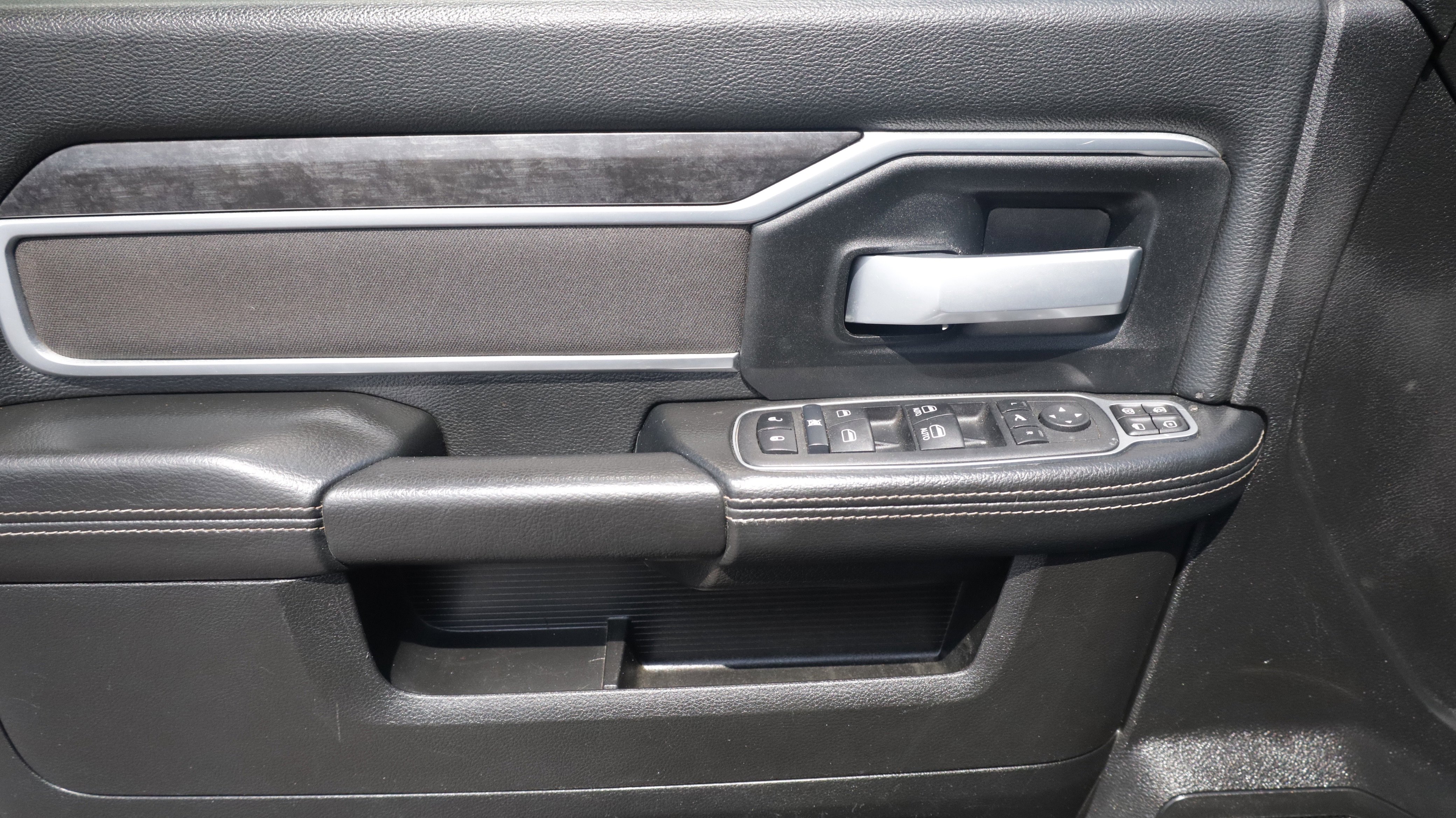 Used 2024 RAM 2500 Big Horn AWD/4WD image 26