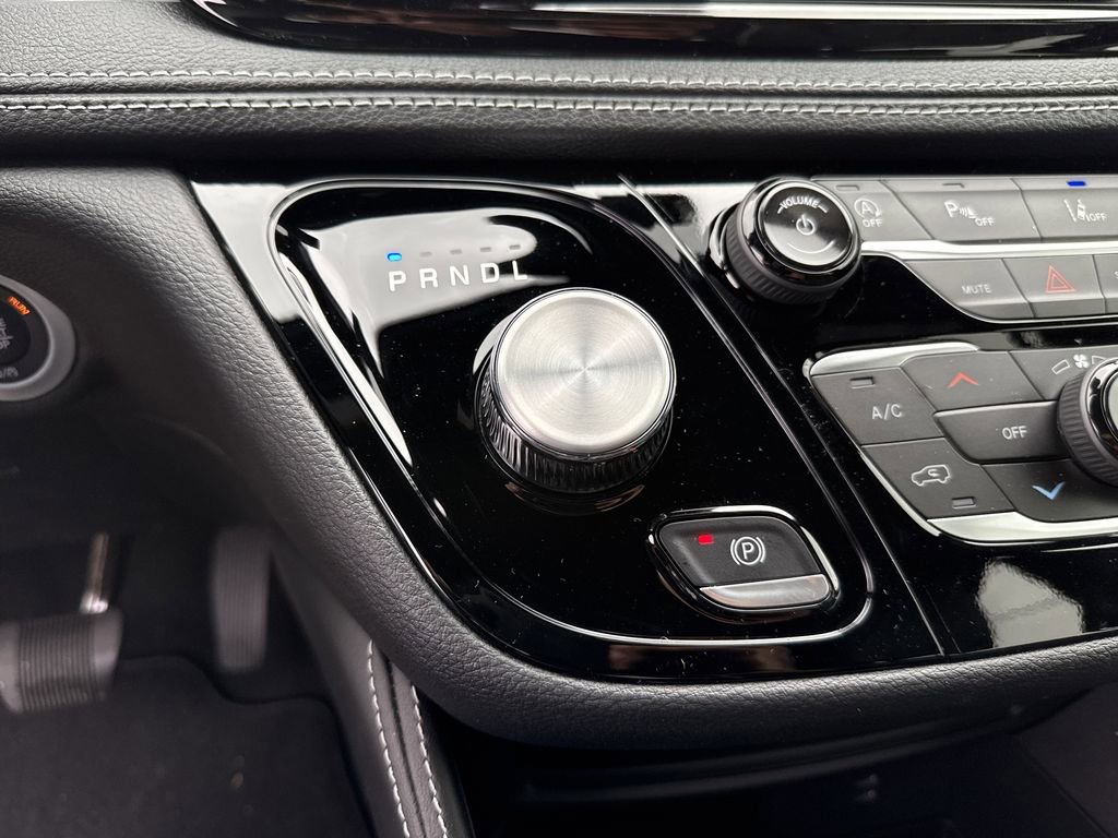 New 2026 Chrysler Pacifica Limited w/ S Appearance Package image 31